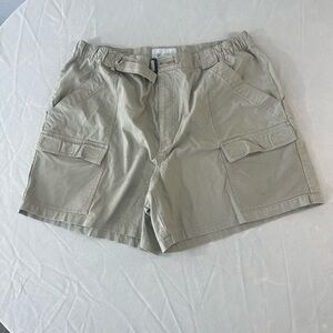 Columbia Men’s Tan Cargo Shorts with Belt